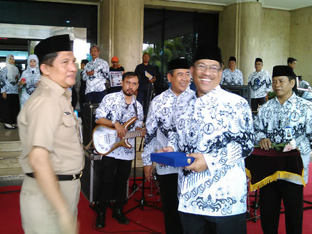 Pencarian PGRI Sorong Selatan - Persatuan Guru Republik Indonesia Cabang Sorong Selatan